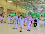 ร่วมพิธีถวายเครื่องราชสักกา ระ วางพานพุ่มเงิน-พานพุ่มทองและพ